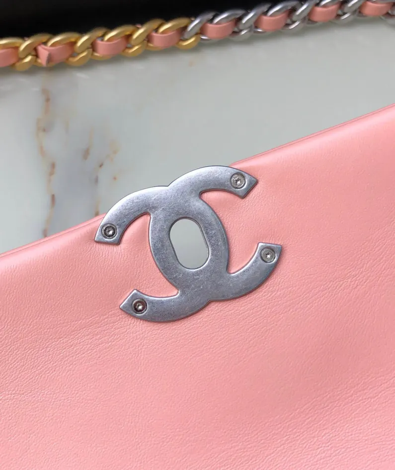 Chanel Model: S1161 Size: 30cm