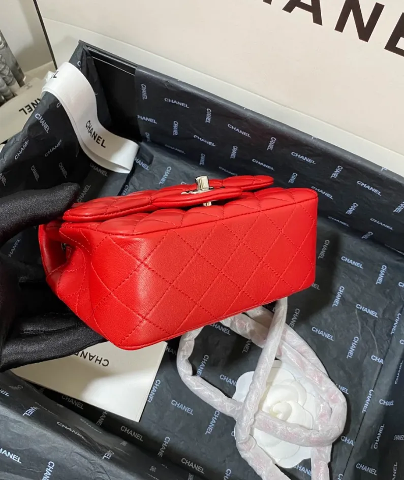 Lambskin Model: 1115 Size: 17cm