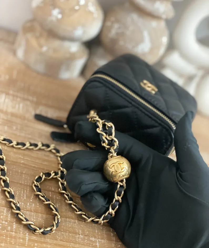 Classic Chain Size: 10.5 8.5 7cm Code: 81219