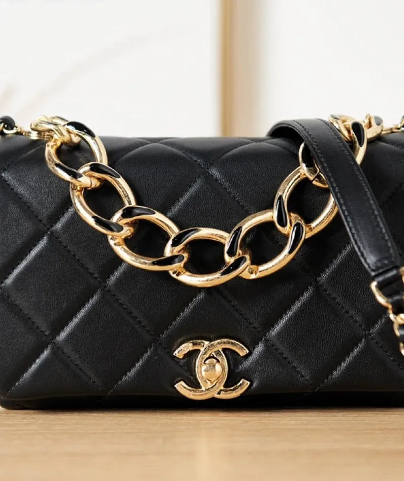 Lambskin Style: AS3366 Size: 20X9X13.5Cm