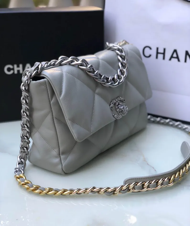 Chanel Model: S1161 Size: 30cm