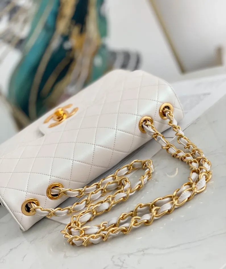 Chanel One Shoulder Crossbody Bag Size: L30.21.8cm