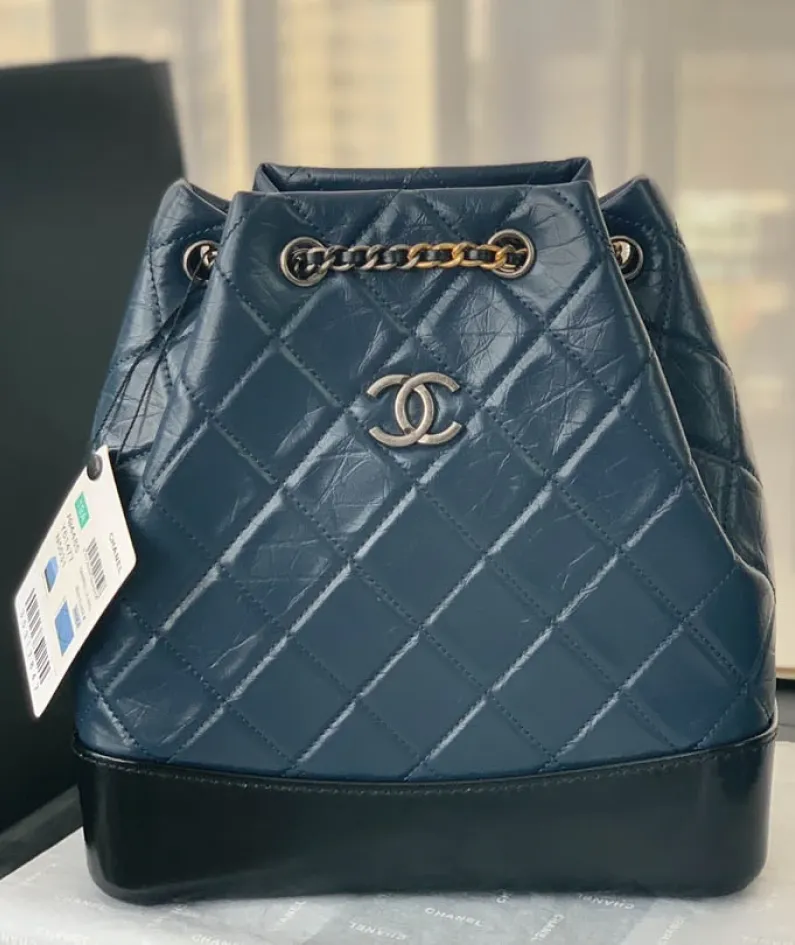 CHANEL Wandering Backpack Model: 94485#: Size 20X7X23CM