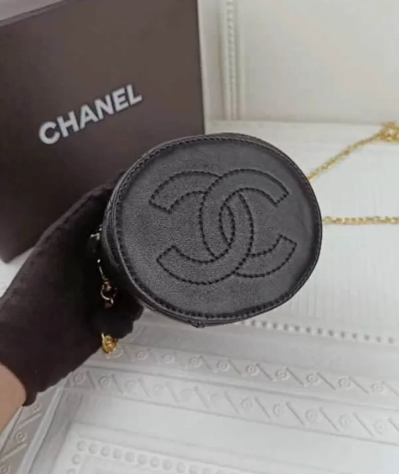 Chanel Vintage Cosmetic Bag Size: 12x11cm, Style: 212