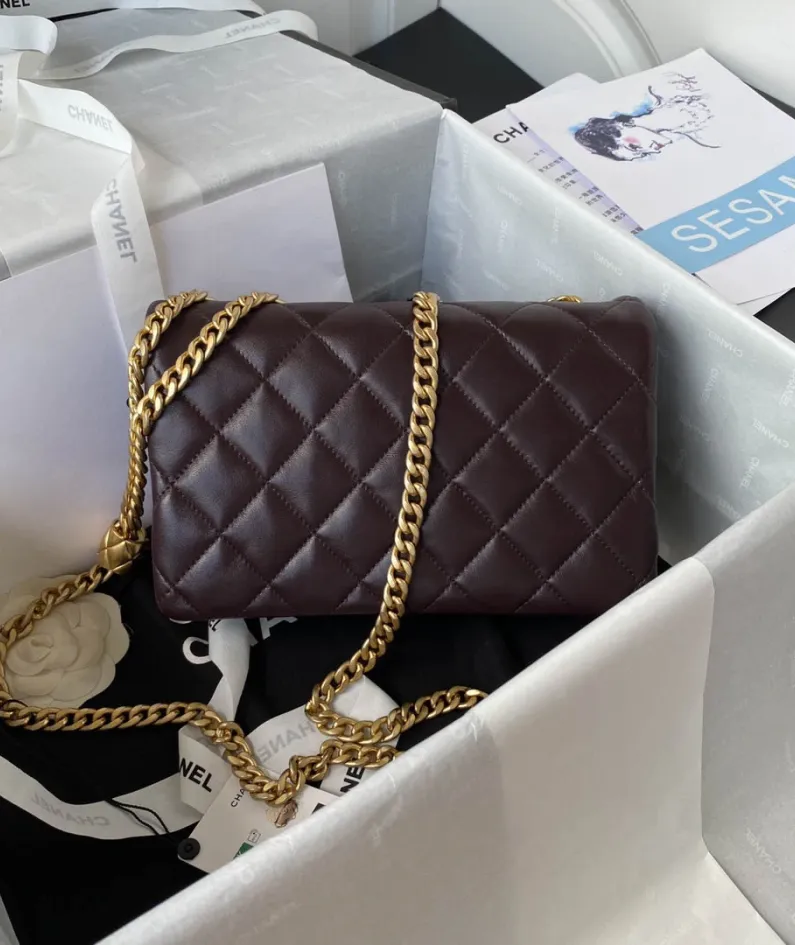 Lambskin Size: 14*22*8cm