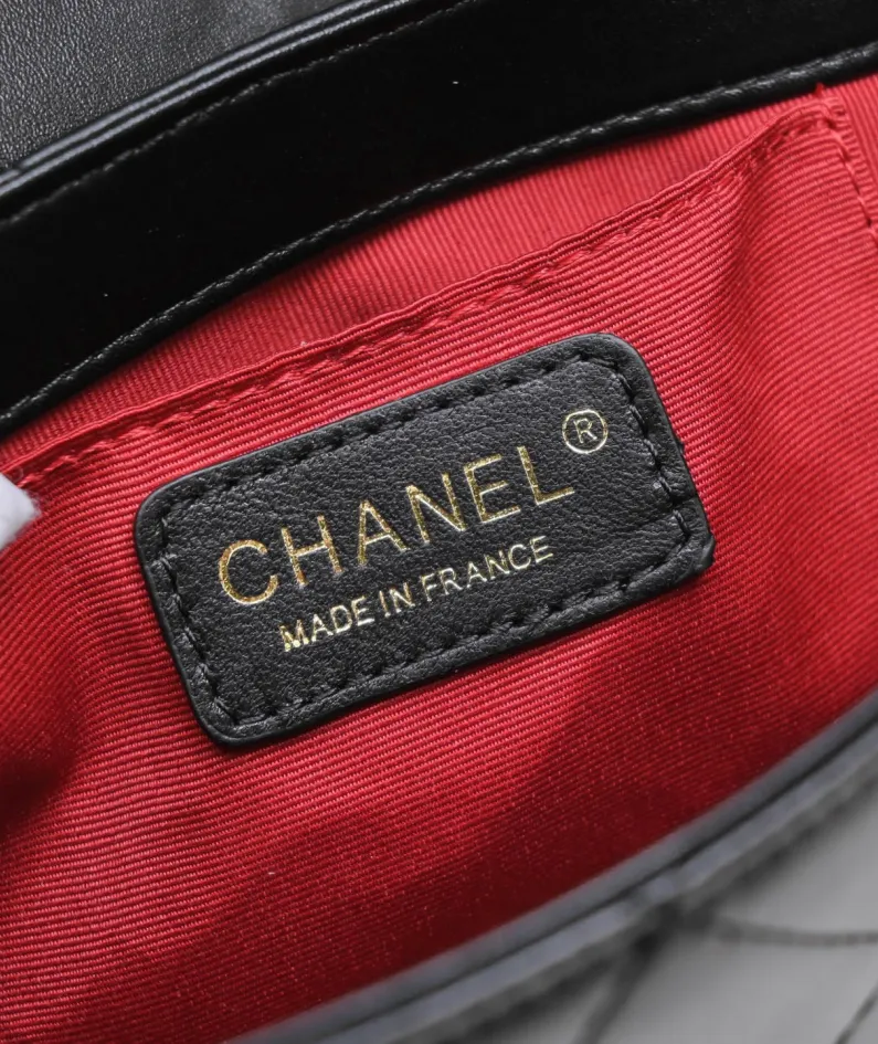 CHANEL retro bag size: 22*7.5*14cm
