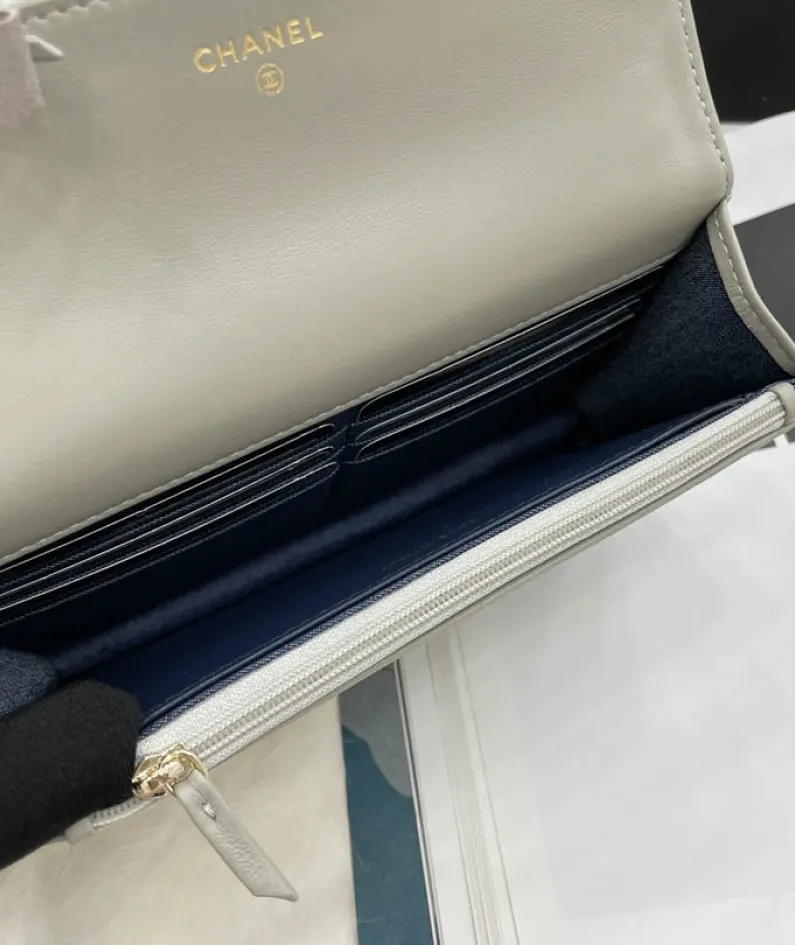 Handbag Size: 19cm Model Number: AP2377/B07302