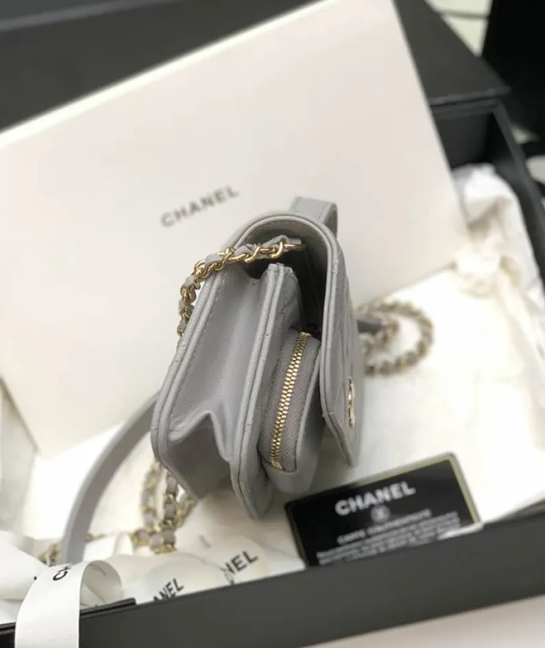 Classic and stylish Size: 10.5*15*5*cm Ident No.: 99190