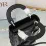 Size: 17 x 7.5x 14cm