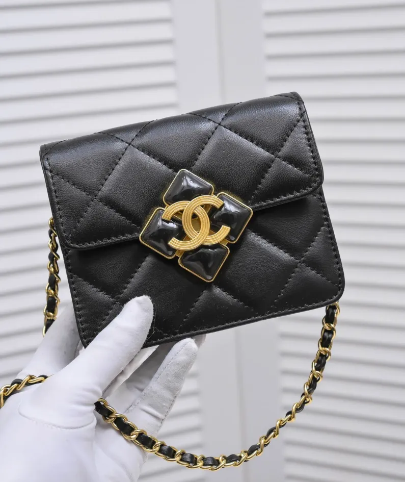 CHANEL retro bag size: 22*7.5*14cm