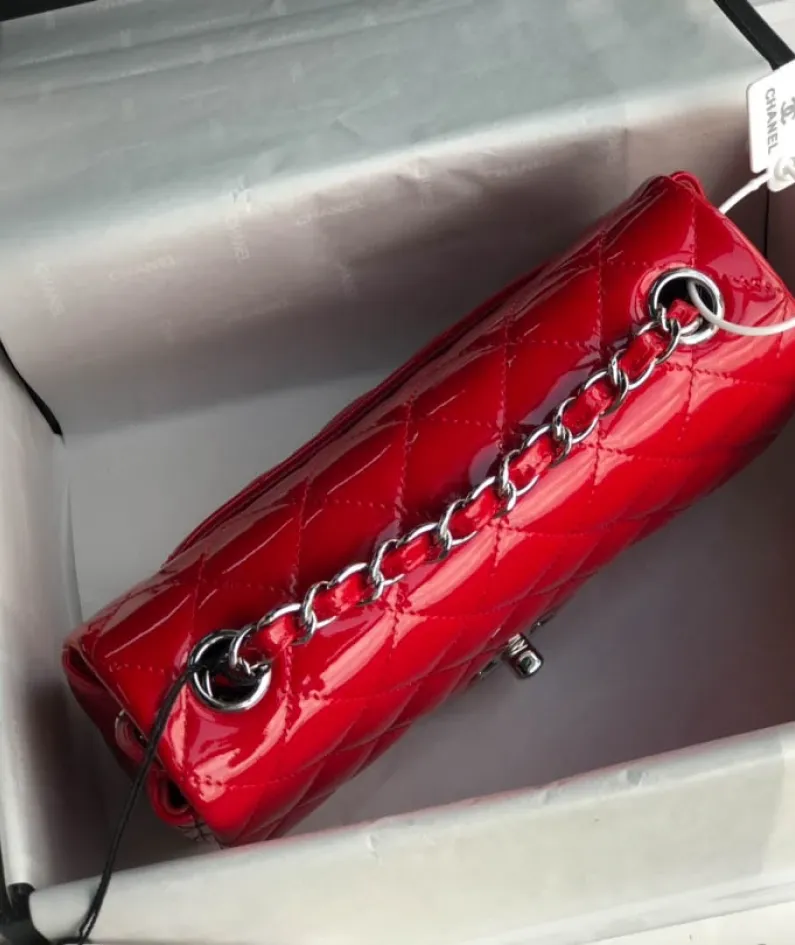 Chanel Patent Leather Pouch Model: 1116 size: 20cm