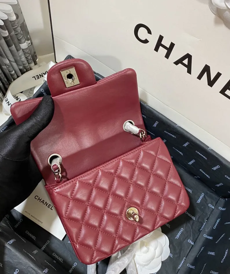 Lambskin Model: 1115 Size: 17cm