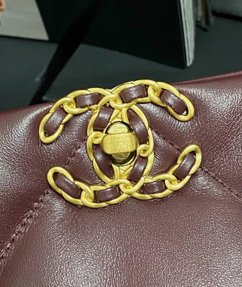 Chanel Style: AS3660 Size: 264010cm