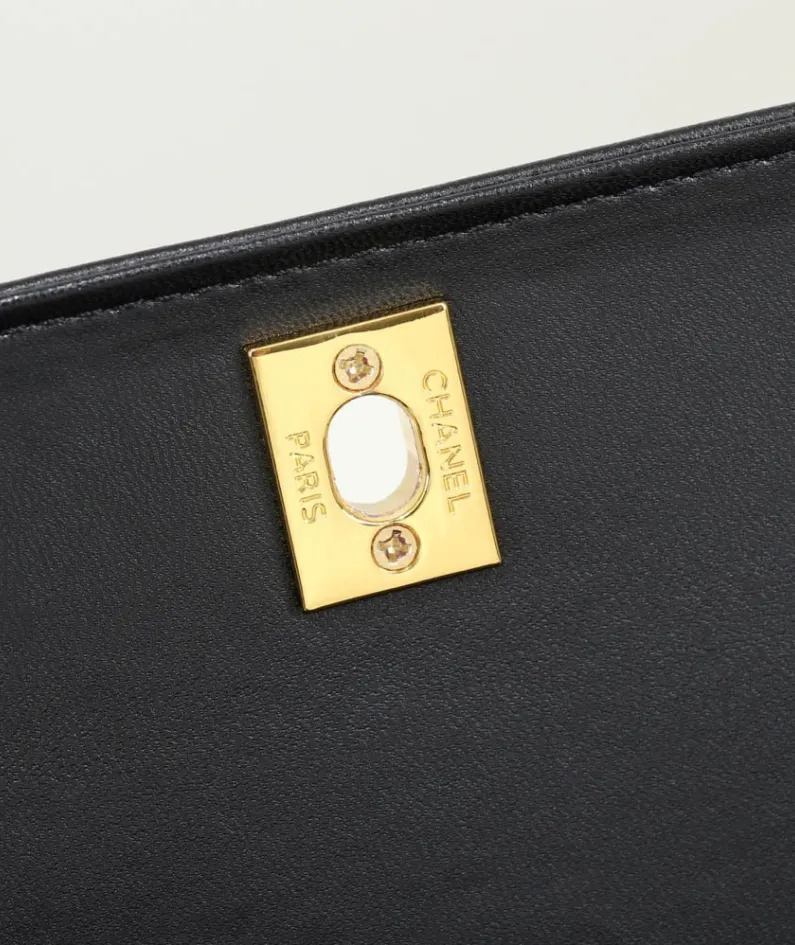 chanel sheepskin gold buckle Size: 33*23*9