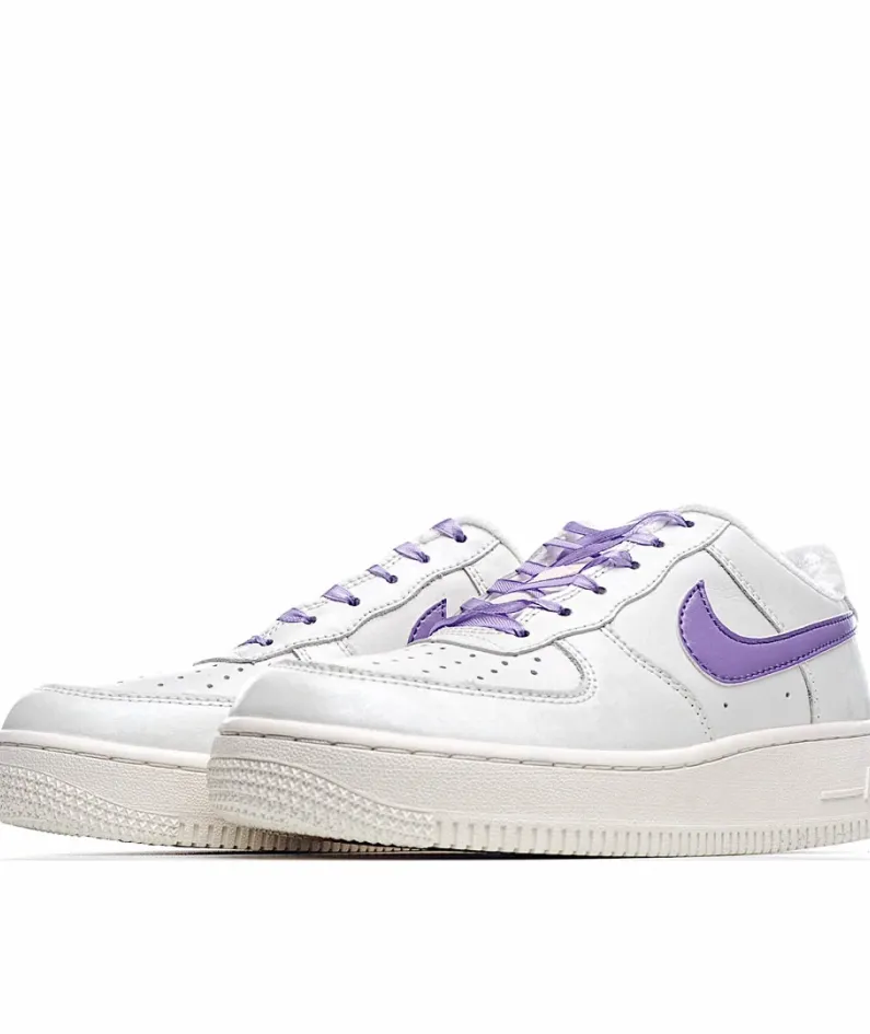 Nike Air Force 1 Low-Top Sneakers