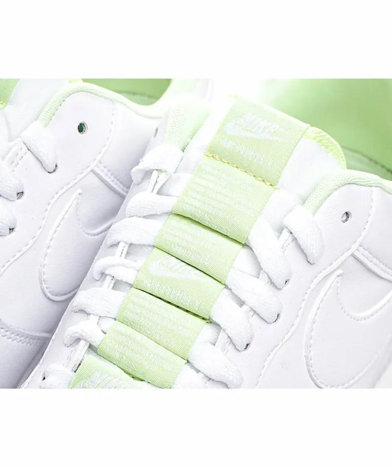 Nike AIR FORCE 107 Sneakers Yellow
