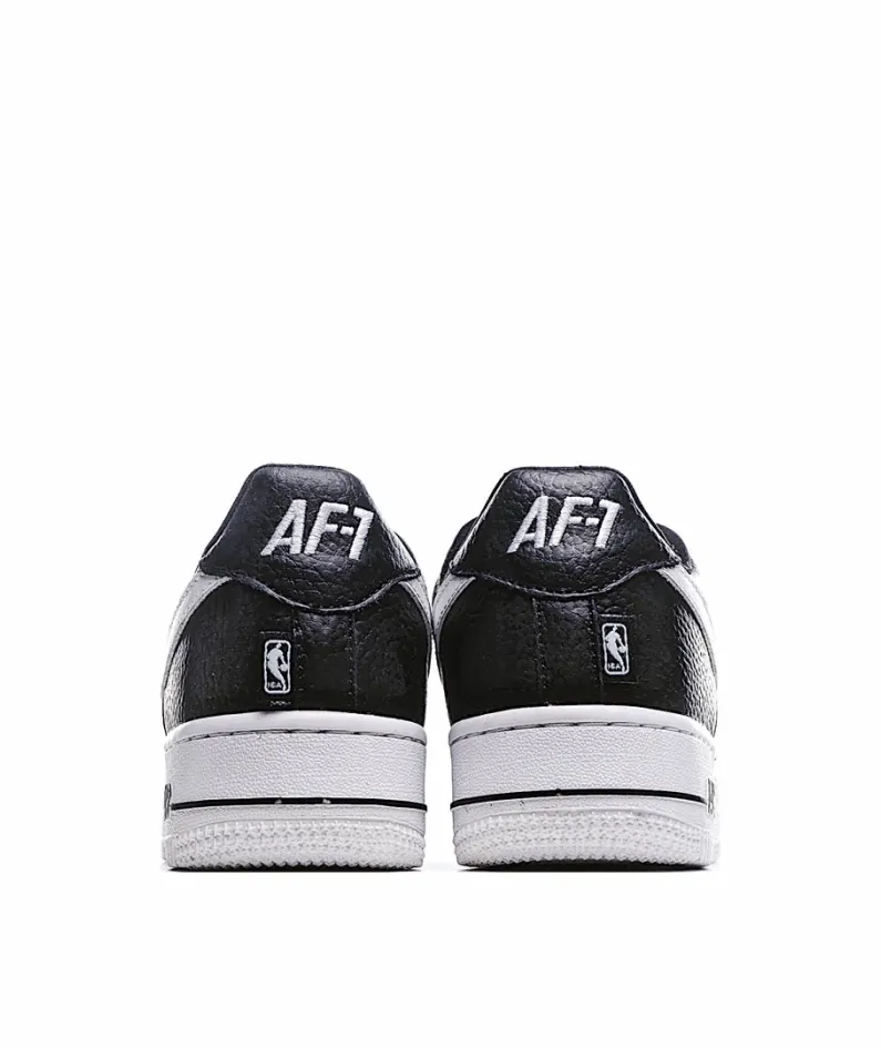 Nike Air Force 1 Low-Top Sneakers