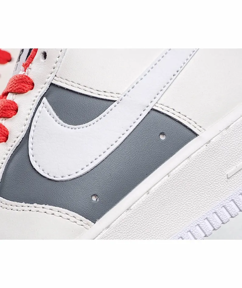 Nike Air Force 1 07 Low Top Sneakers