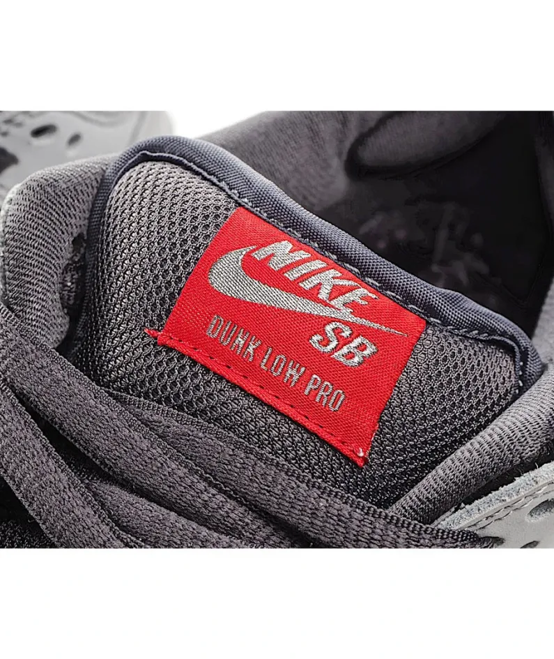 Atlas x Nike SB Dunk Low QS 35mm Low Top Sneakers