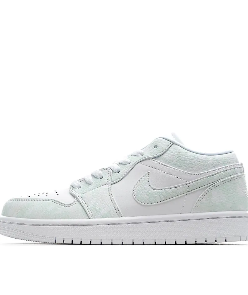 Air Jordan 1 Low Low Basketball Shoes
