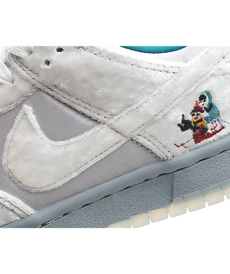 Nike Dunk Low ICE White and Grey Sneakers