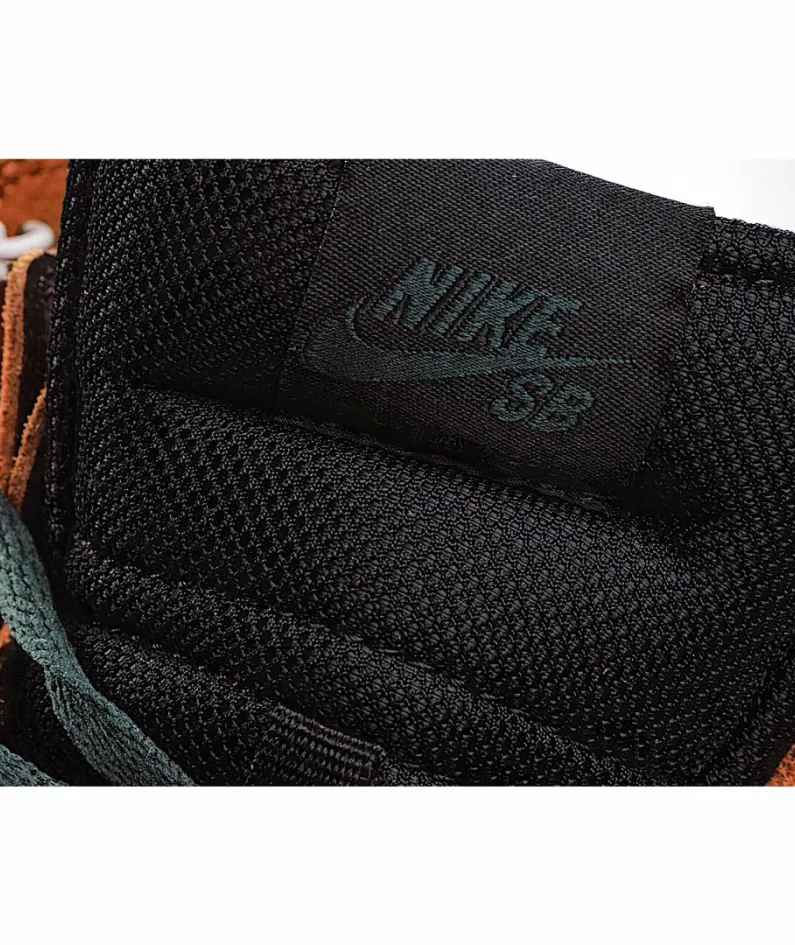 Nike SB Dunk High SPCeramic High-Top Sneakers