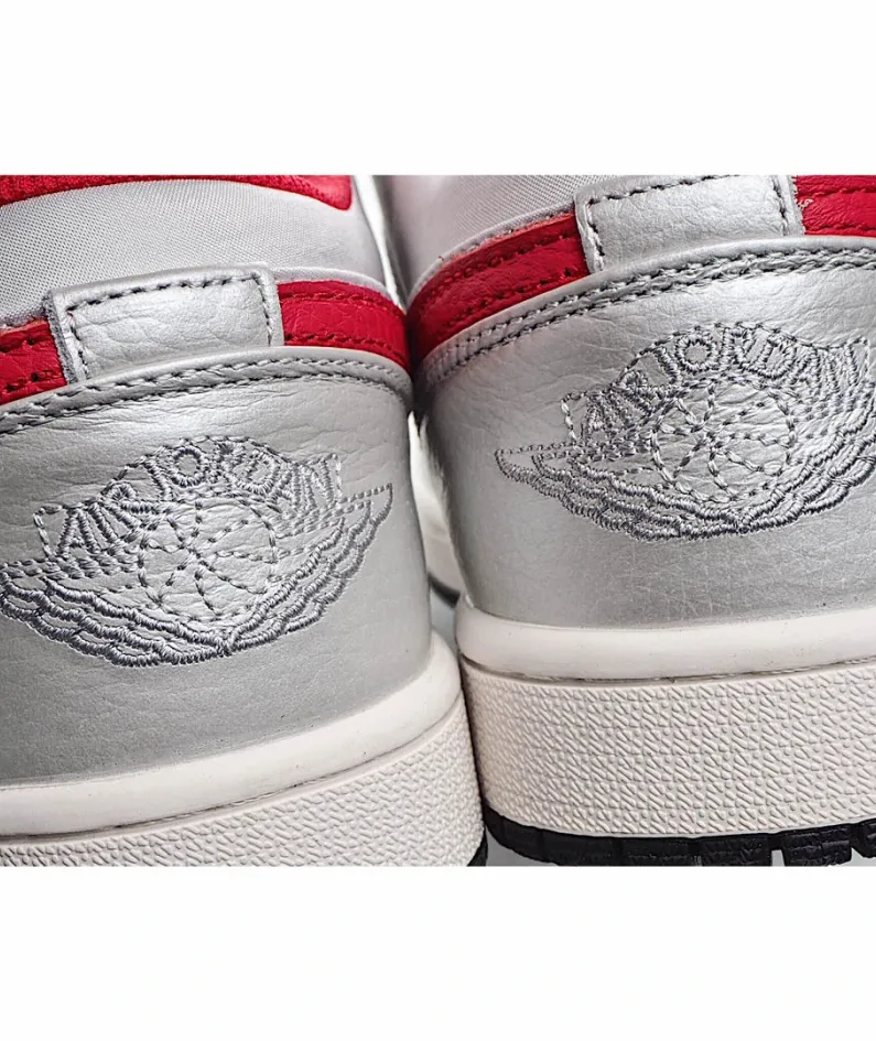Air Jordan 1 Low 'Night Track'