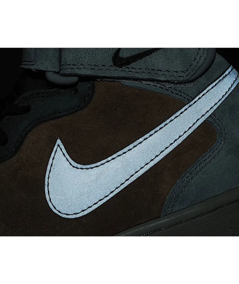 Nike Air Force 1 '07 "Christmas Mid Top