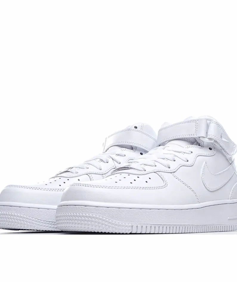 Nike Air Force 107 Mid-Top Sneakers
