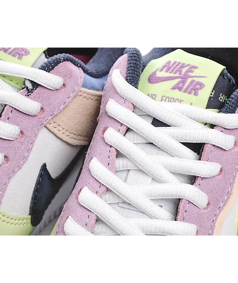 Nike WMNS Air Force 1 Shadow Low-Top Sneakers