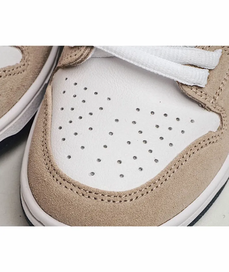 Nike SB Dunk Low Pro Low Top Sneakers
