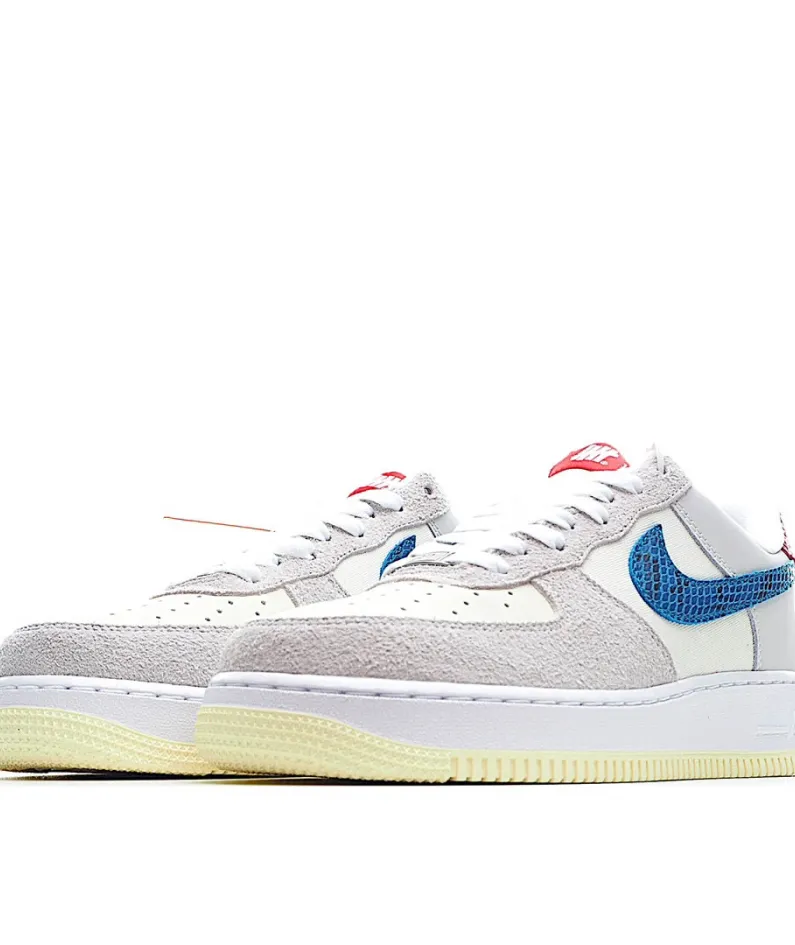 Undefeated x Nike Air Force 1 Low Sneakers