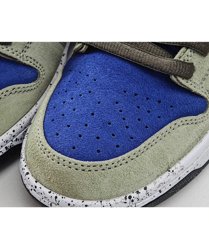 Nike SB Dunk Low “Celadon”  