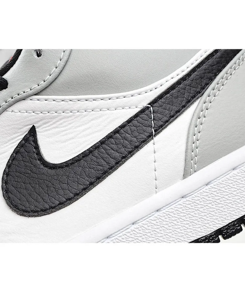Air Jordan 1 Low 'Light Smoke Grey'