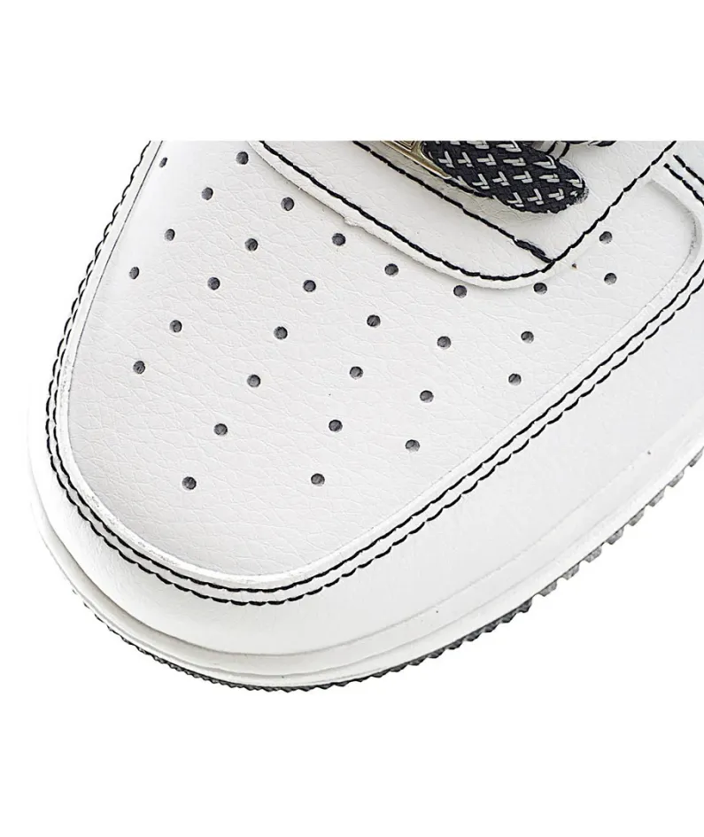 Nike Air Force 1 Low 07 Low Top Sneakers