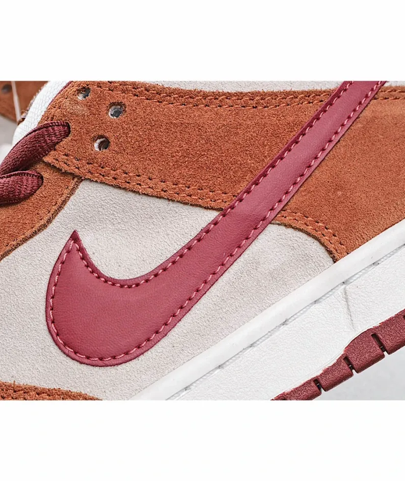 Nike SB Dunk Low Russet Cedar Brown Red Hook