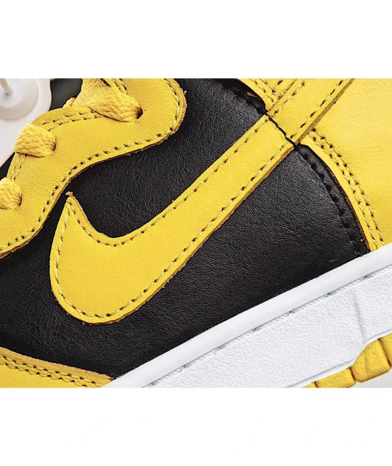 Nike Dunk High SP“ Varsity Maize
