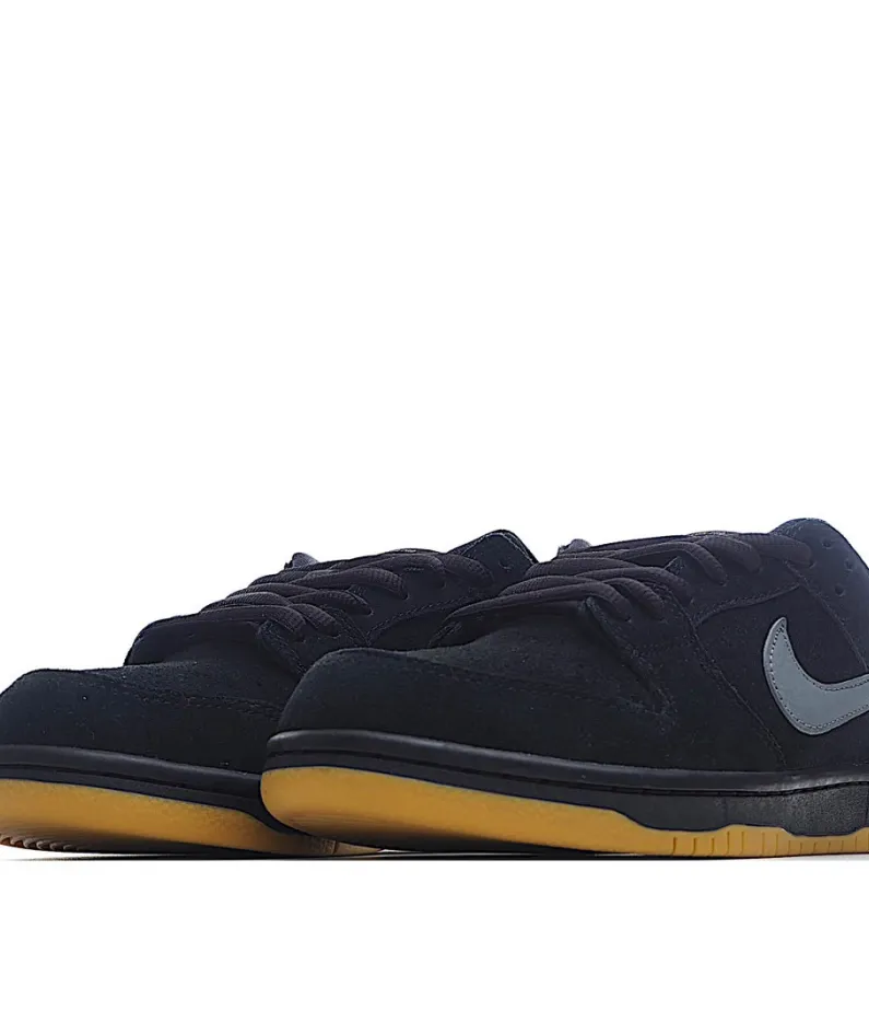 Nike SB Dunk Low "Fog" Black and Grey Low-Top Sneakers