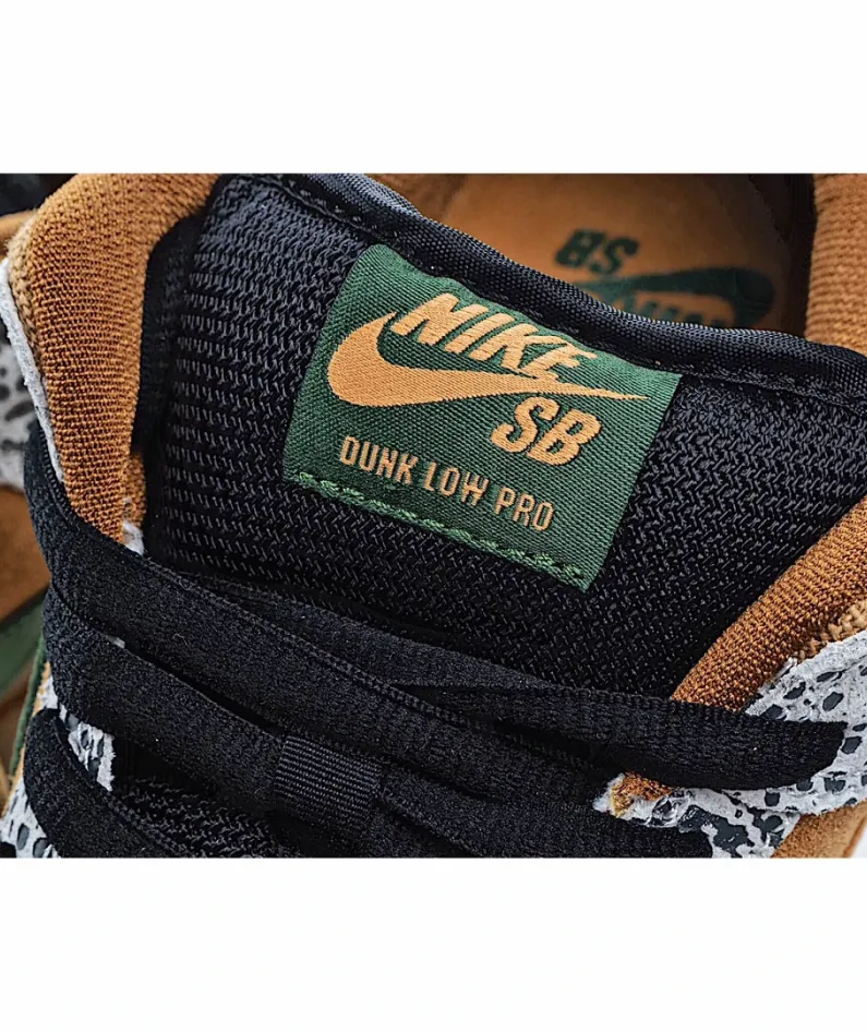 Nike SB Dunk Low “Safari” 