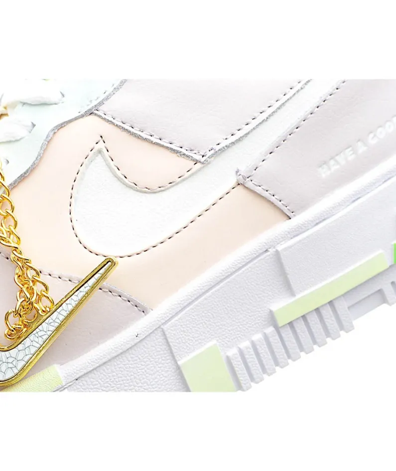 Nike Air Force 1 LV8 Pixel  