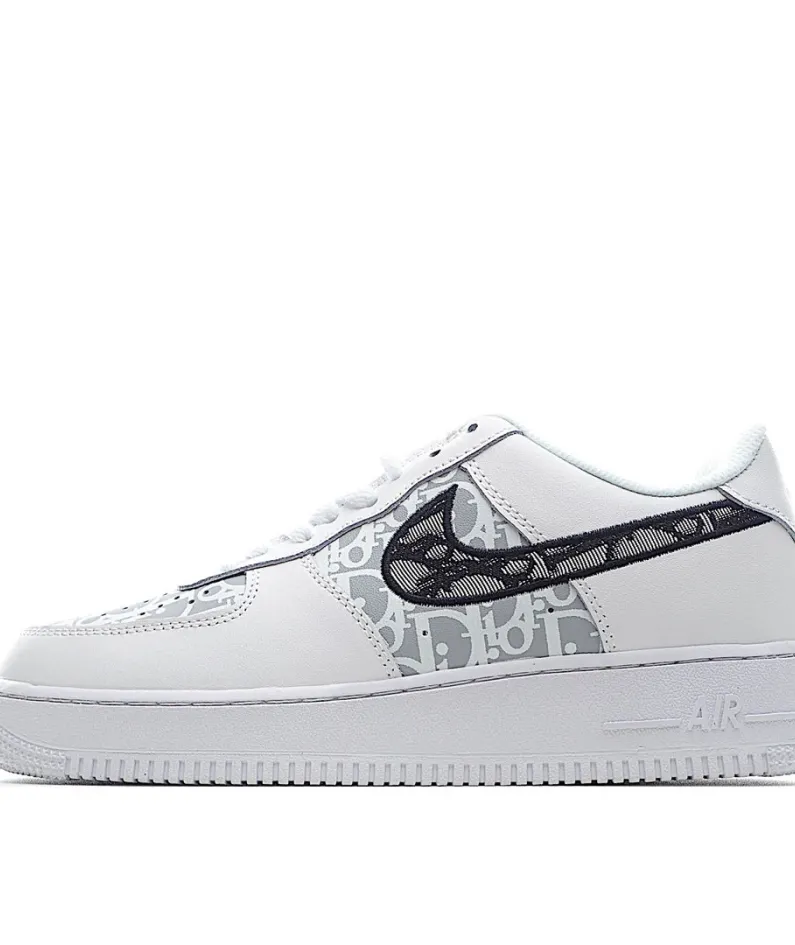 Nike Air Force 1 Low-Top Sneakers