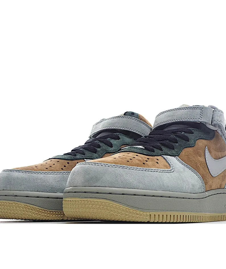 Nike Air Force 1 '07 "Christmas Mid Top