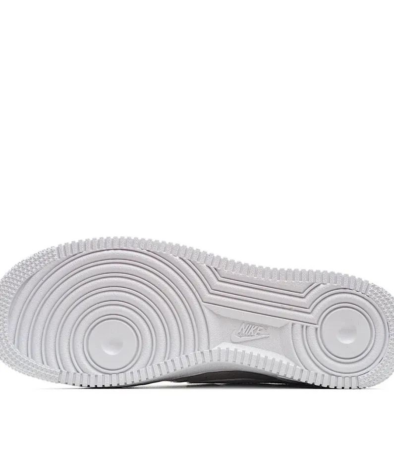 Nike Air Force 1'07 LowBlack/White Low Top Sneakers