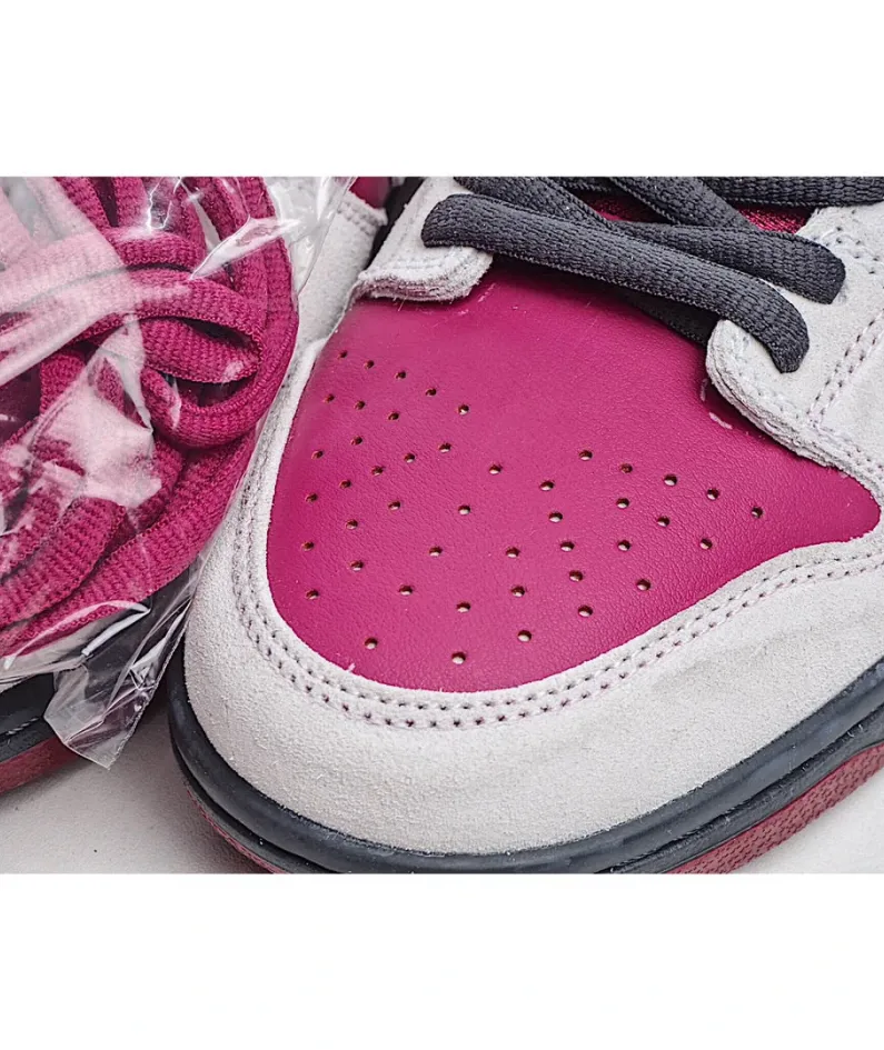 Nike SB Dunk Low