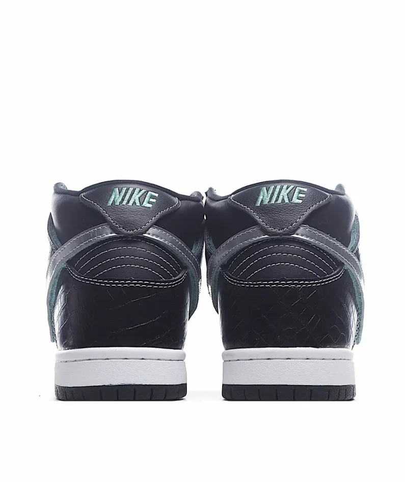 Diamond Supply Co. X Nike SB Dunk Low Pro  Tiffany   芙尼蓝 