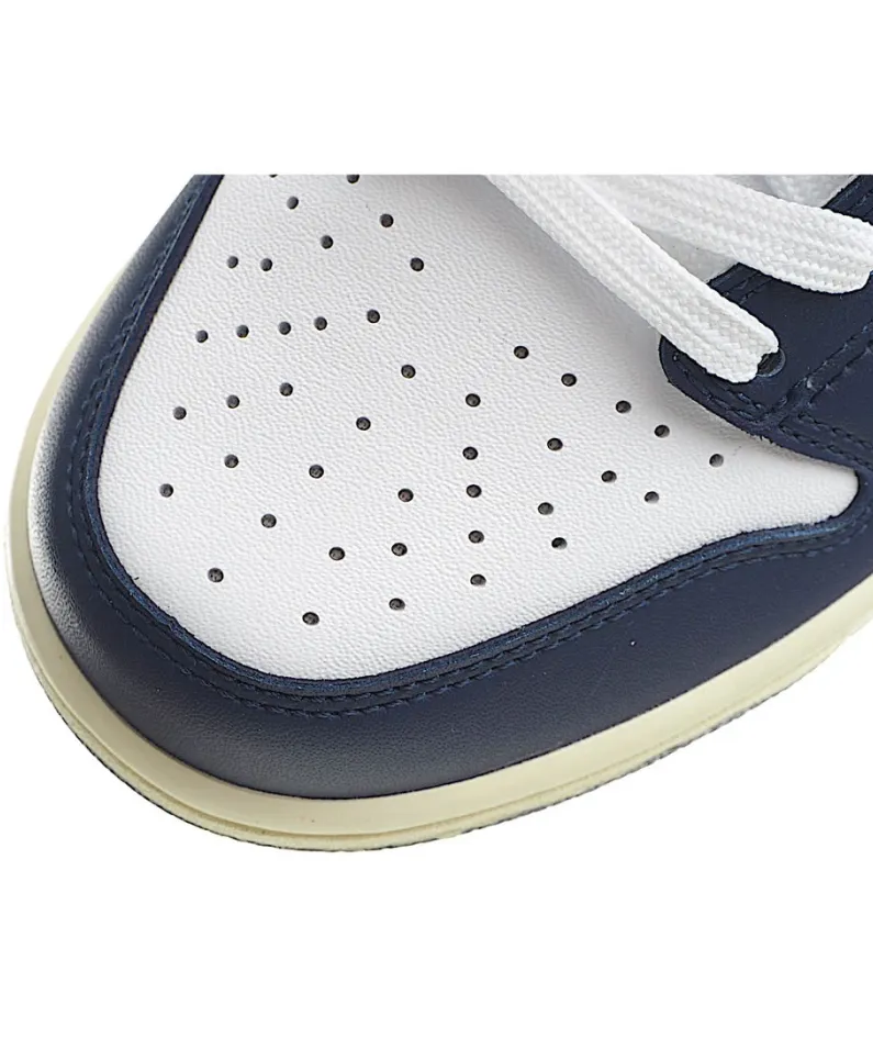 Nike Dunk Low Low-Top Sneakers