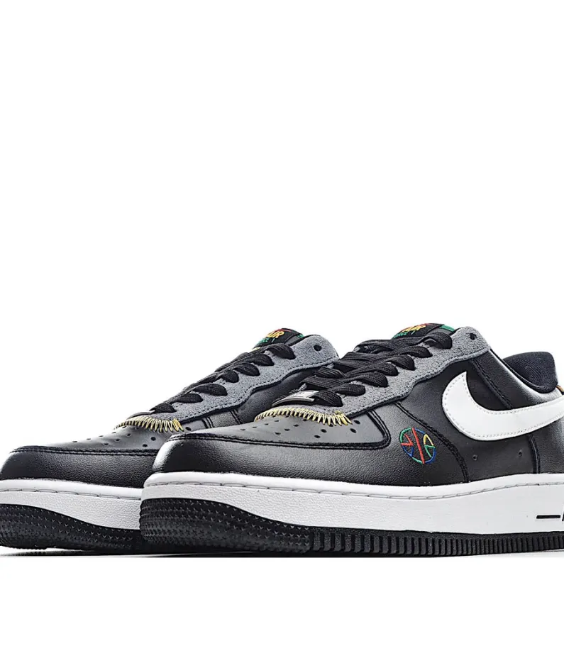 Nike Air Force 1 Low-Top Sneakers