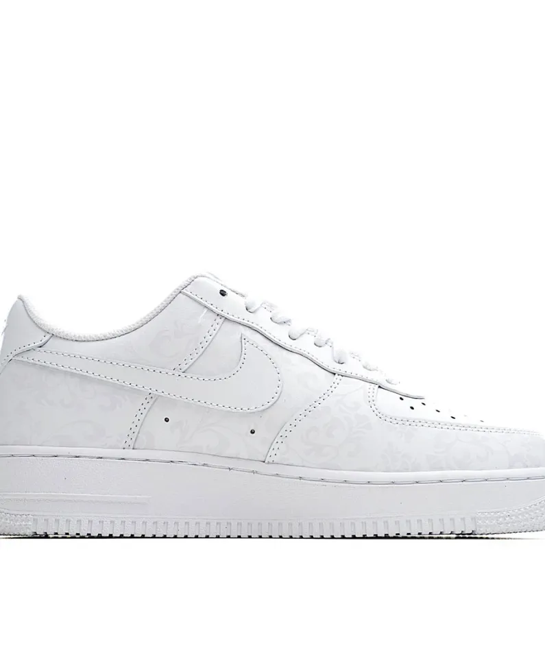 Nike Air Force 1 LV8  