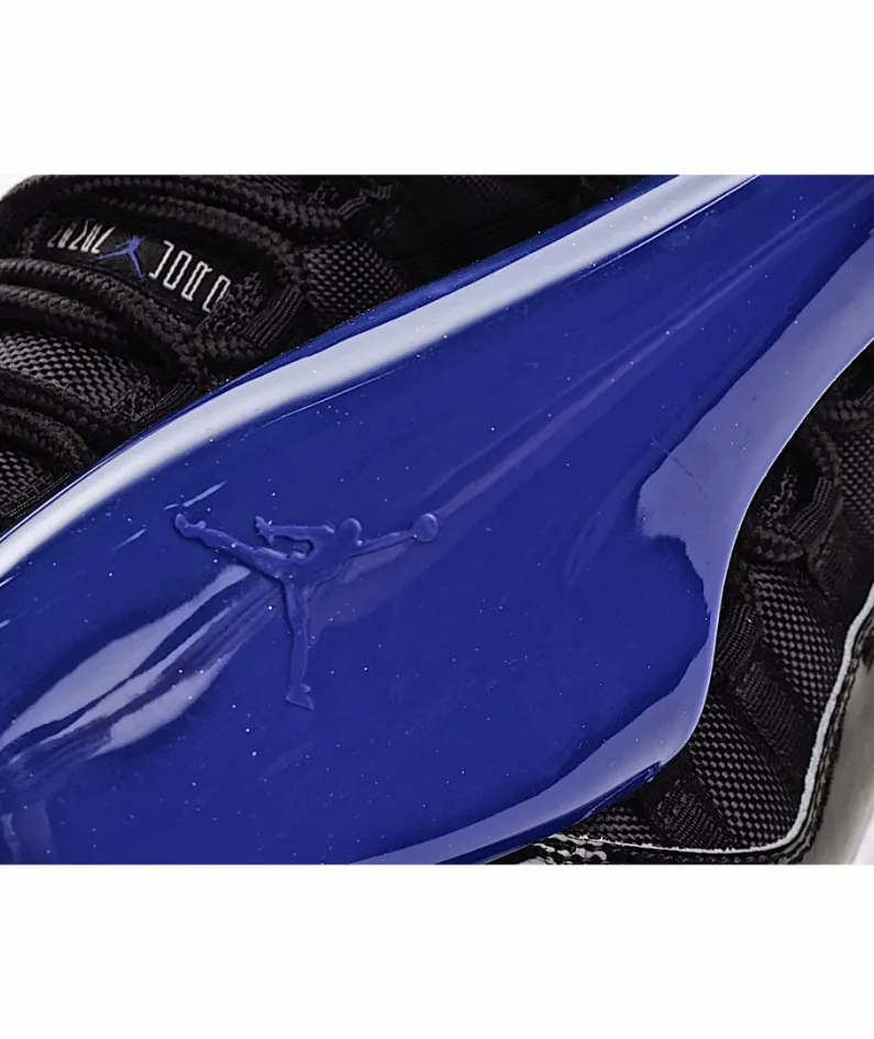 Air Jordan 11 Retro 'Space Jam' 2016