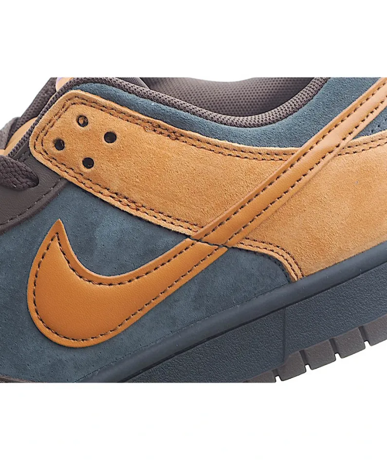 Nike SB Dunk Low Prm SB Cider Sneakers